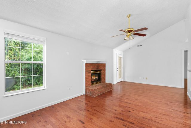 8025 Fenton Way, Powell, TN 37849