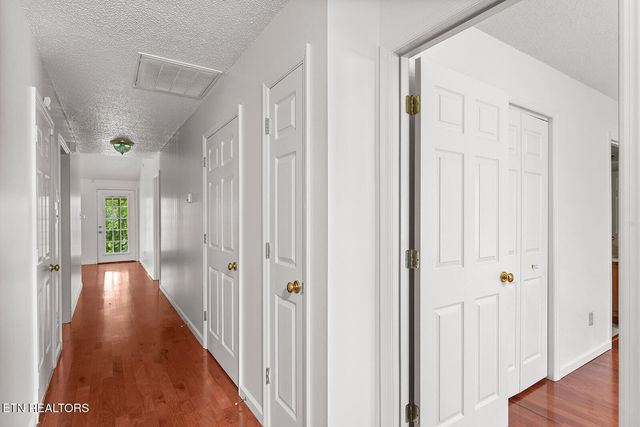 8025 Fenton Way, Powell, TN 37849