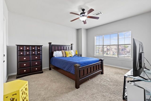 847 Bentwater Parkway, Grand Prairie, TX 75104