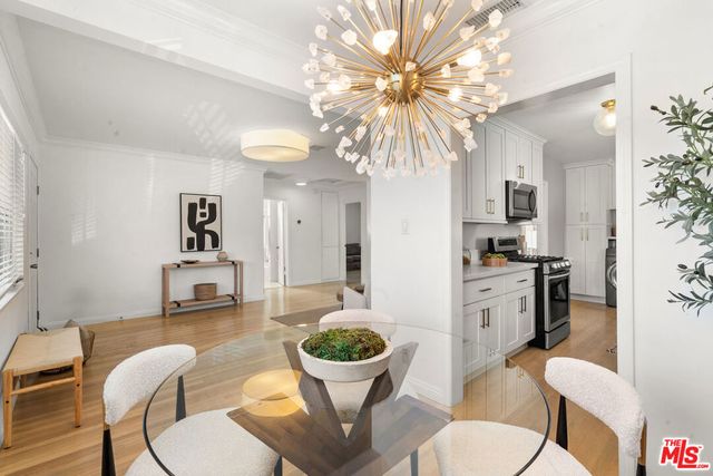 956 4th Avenue, Los Angeles, CA 90019