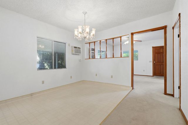 509 West Avenue, Sanger, CA 93657