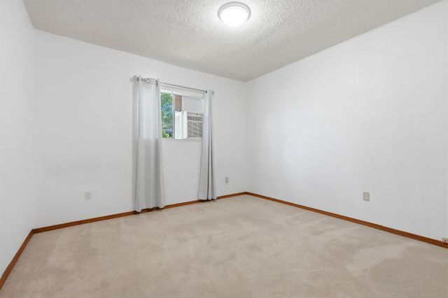 509 West Avenue, Sanger, CA 93657