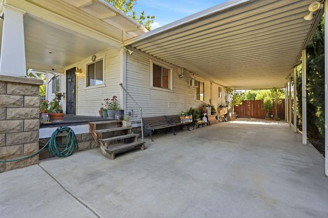 509 West Avenue, Sanger, CA 93657