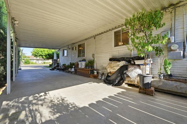 509 West Avenue, Sanger, CA 93657