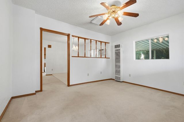 509 West Avenue, Sanger, CA 93657