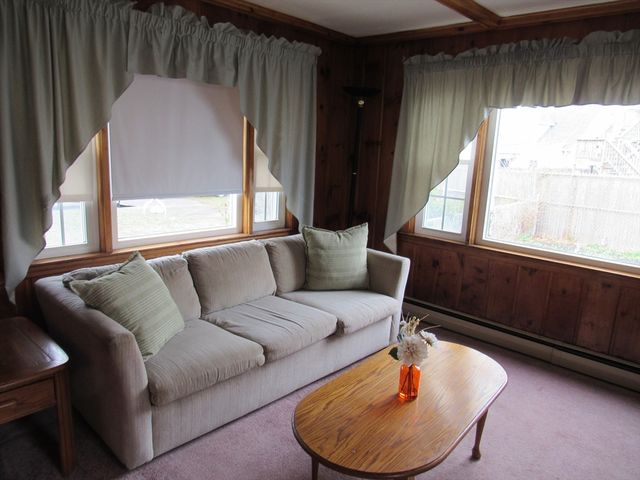 260 Newbury Ave, Quincy, MA 02171