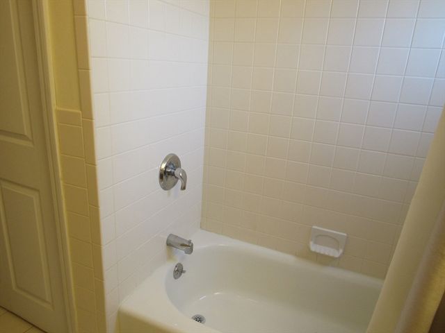 260 Newbury Ave, Quincy, MA 02171