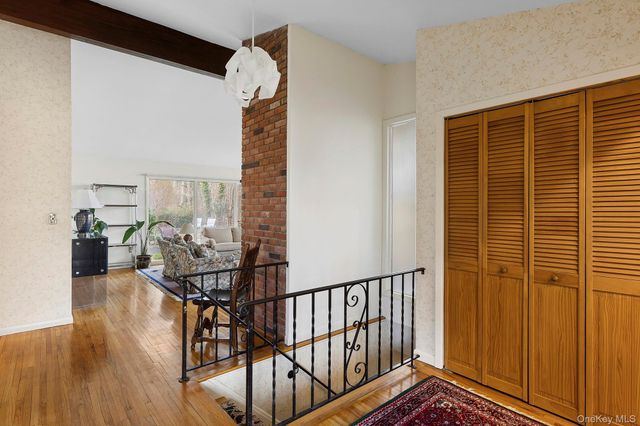 41 Spring Hollow Road, Centerport, NY 11721