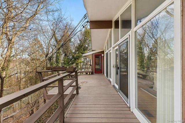 41 Spring Hollow Road, Centerport, NY 11721