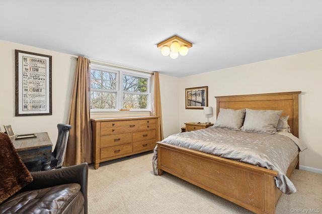 41 Spring Hollow Road, Centerport, NY 11721