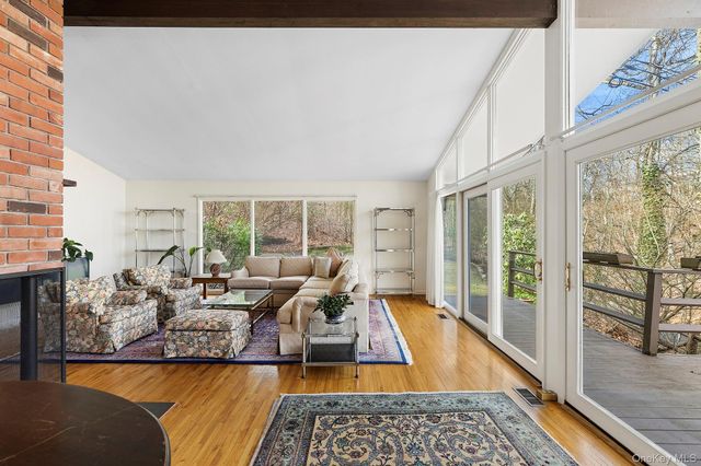 41 Spring Hollow Road, Centerport, NY 11721