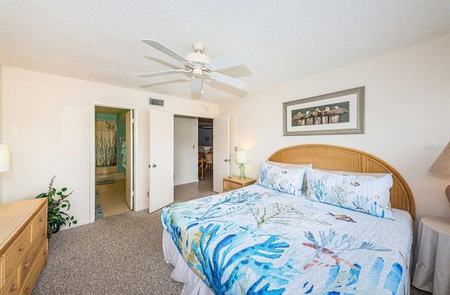 6050 BAHIA DEL MAR CIRCLE 120, St Petersburg, FL 33715