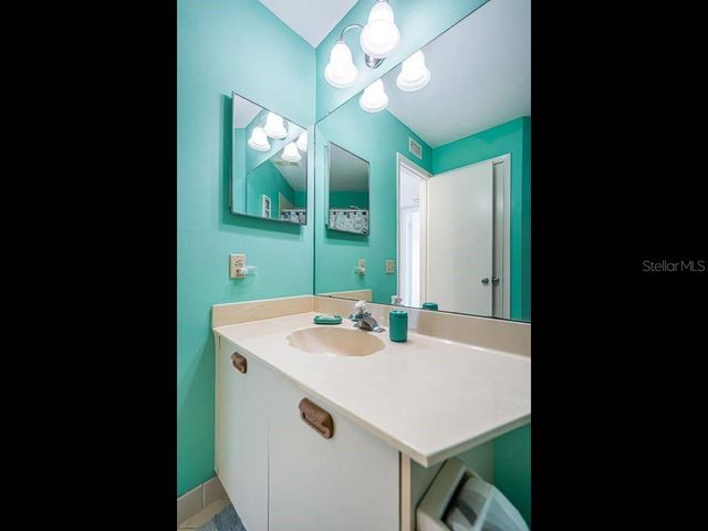 6050 BAHIA DEL MAR CIRCLE 120, St Petersburg, FL 33715