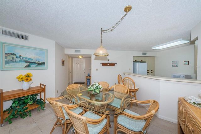 6050 BAHIA DEL MAR CIRCLE 120, St Petersburg, FL 33715