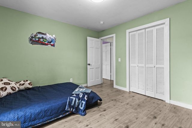 8221 HICKORY DR, King George, VA 22485