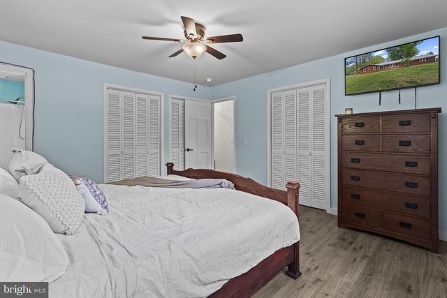 8221 HICKORY DR, King George, VA 22485