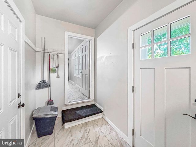 8221 HICKORY DR, King George, VA 22485