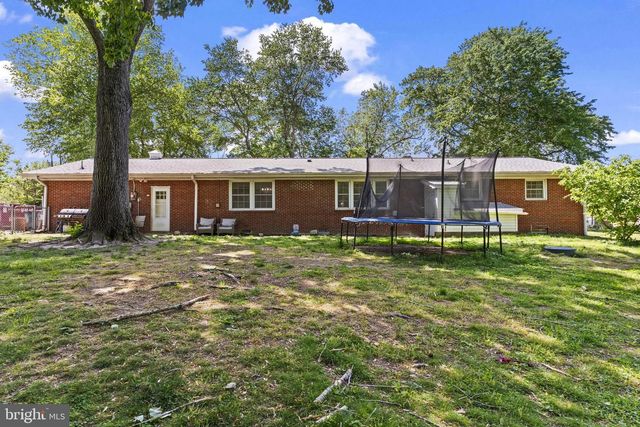 8221 HICKORY DR, King George, VA 22485