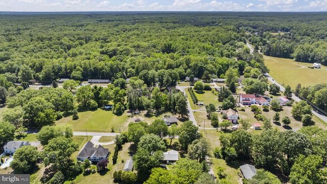 8221 HICKORY DR, King George, VA 22485