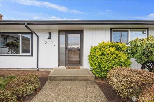 811 16Th Street NW, Puyallup, WA 98371