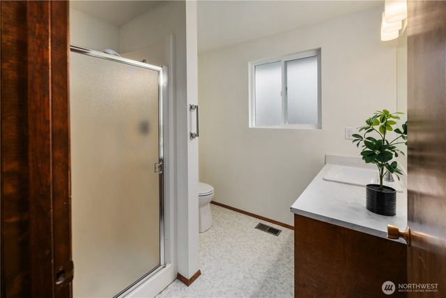 811 16Th Street NW, Puyallup, WA 98371