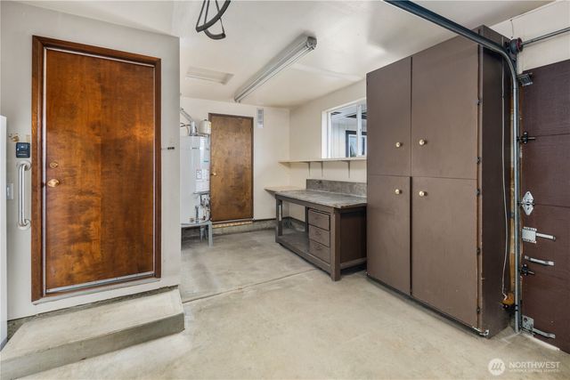 811 16Th Street NW, Puyallup, WA 98371