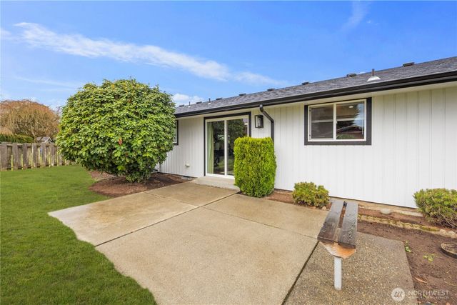 811 16Th Street NW, Puyallup, WA 98371