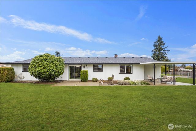 811 16Th Street NW, Puyallup, WA 98371