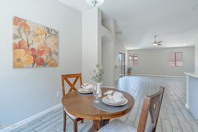 6443 W Elk Falls Way, Tucson, AZ 85757