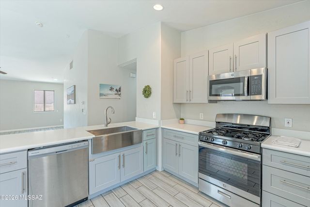 6443 W Elk Falls Way, Tucson, AZ 85757
