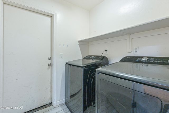 6443 W Elk Falls Way, Tucson, AZ 85757