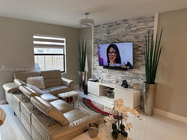 25265 SW 109th Ave 25265, Homestead, FL 33032