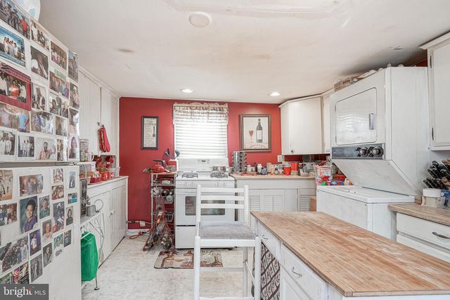 323 S MAIN ST, Woodstown, NJ 08098