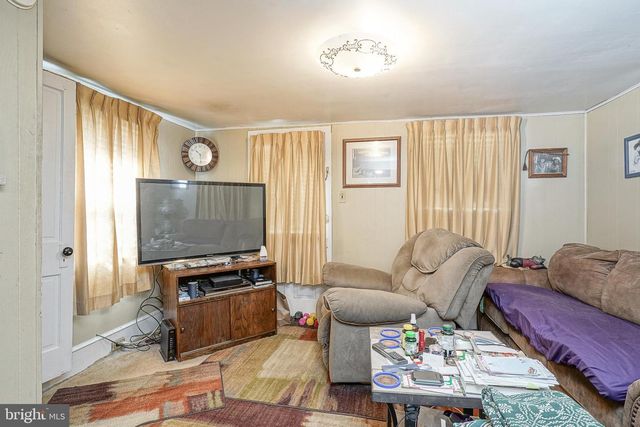 323 S MAIN ST, Woodstown, NJ 08098