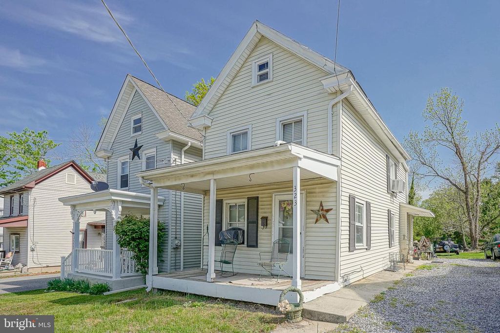 323 S MAIN ST, Woodstown, NJ 08098