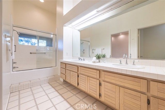 72 Vassar Aisle, Irvine, CA 92612