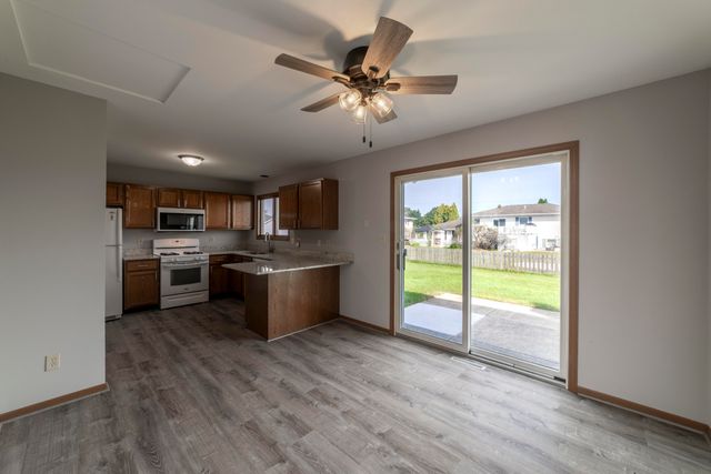 11712 S Magoun Drive, St. John, IN 46373