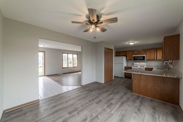 11712 S Magoun Drive, St. John, IN 46373