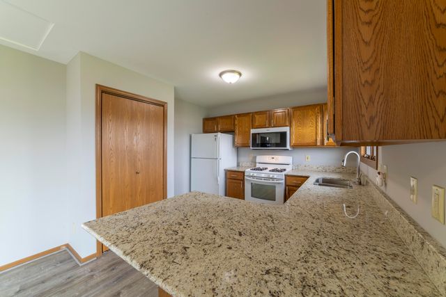 11712 S Magoun Drive, St. John, IN 46373