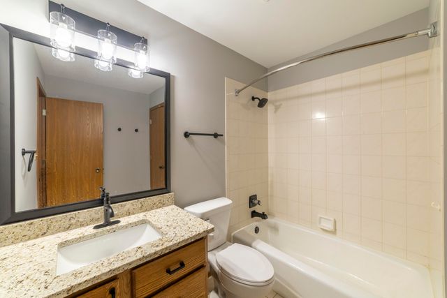 11712 S Magoun Drive, St. John, IN 46373