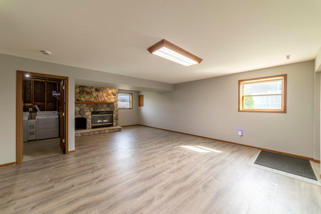 11712 S Magoun Drive, St. John, IN 46373