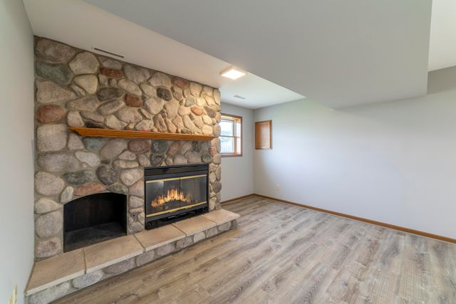 11712 S Magoun Drive, St. John, IN 46373