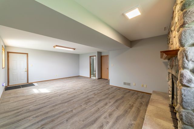 11712 S Magoun Drive, St. John, IN 46373