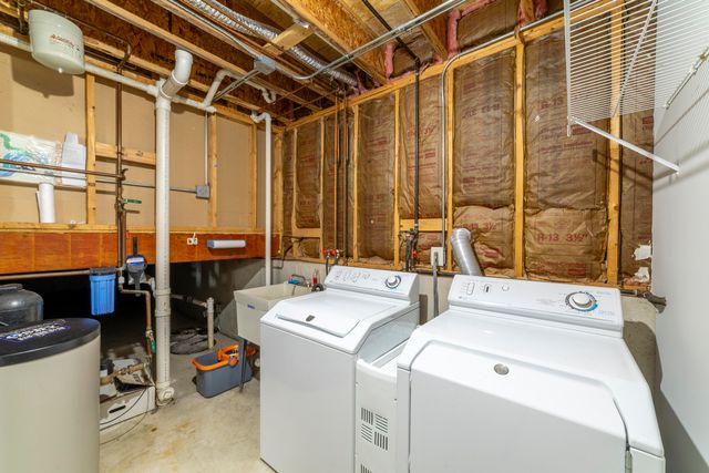 11712 S Magoun Drive, St. John, IN 46373