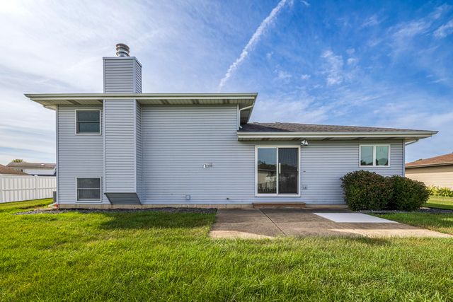 11712 S Magoun Drive, St. John, IN 46373
