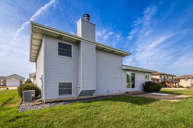 11712 S Magoun Drive, St. John, IN 46373