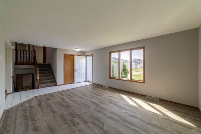 11712 S Magoun Drive, St. John, IN 46373