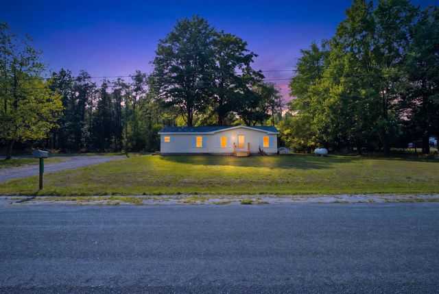 3461 Steiner Road, Fruitport, MI 49415
