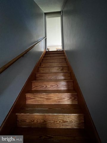 83 HARDWOOD DR, Mathias, WV 26812