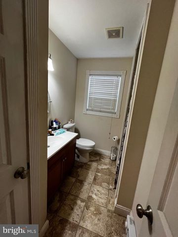 83 HARDWOOD DR, Mathias, WV 26812